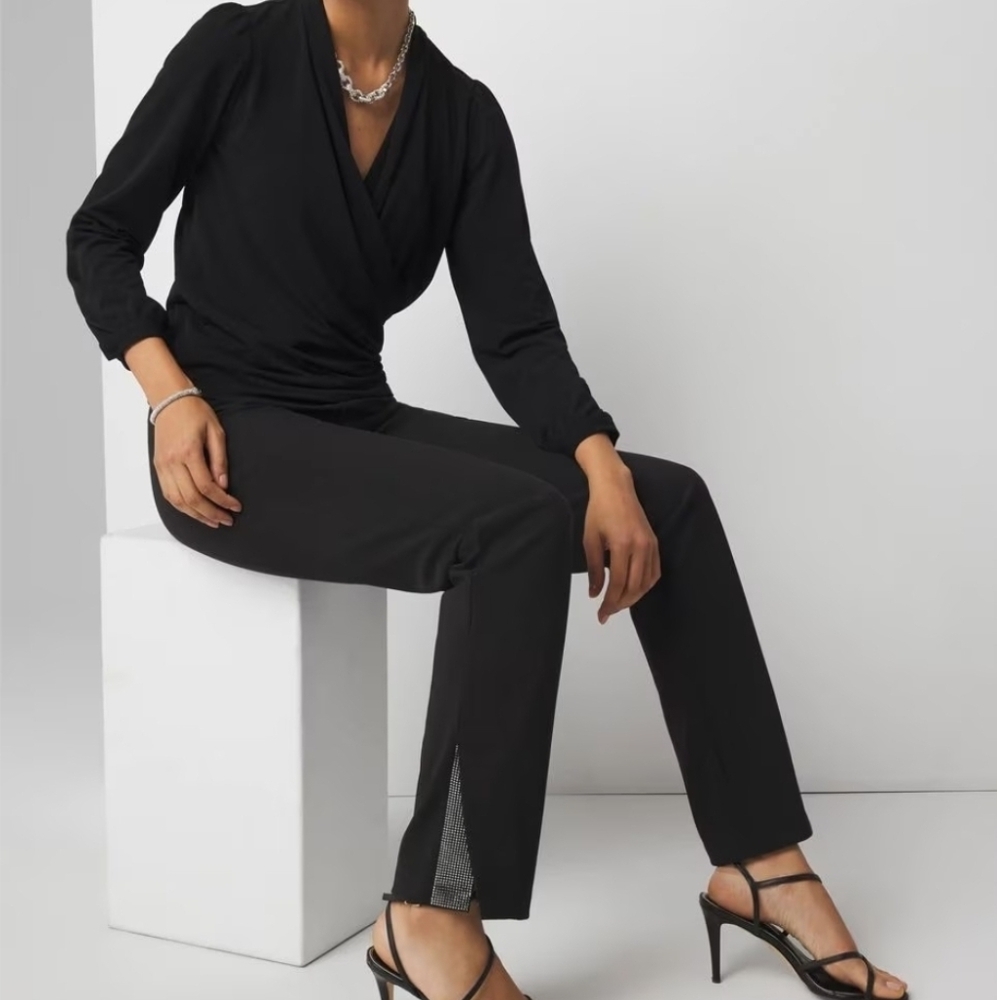 SOLD - Elegant Women's White House Black Market WHBM Blaxk Scuba Leggings